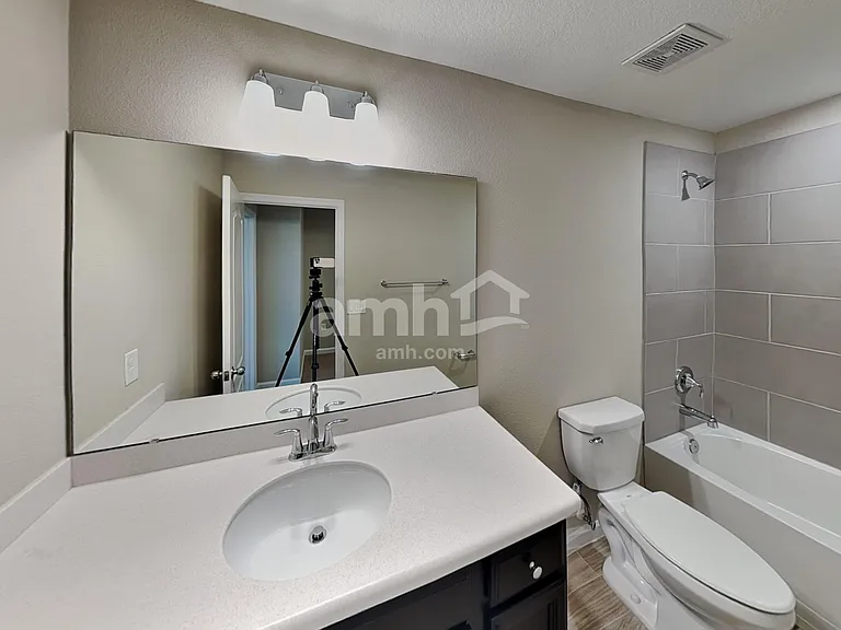 37 Trumpco Dr — Photo 21