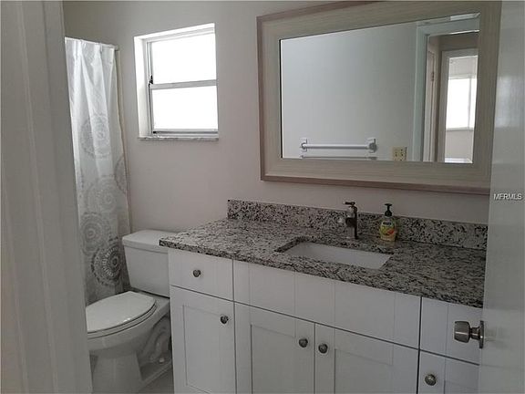 4th image of 1120 Bay Vista Blvd