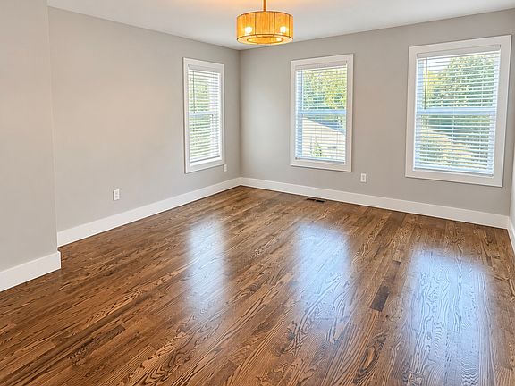 5th image of 9 Hilldale Rd