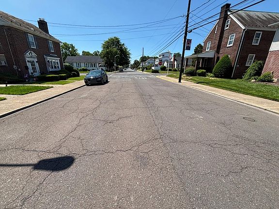 4th image of 150 S 9th St