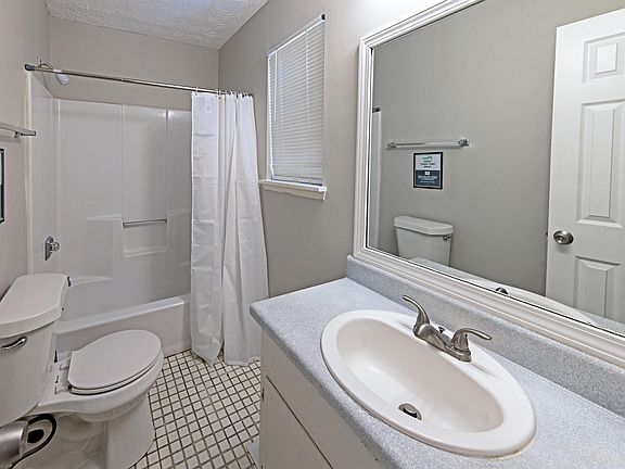 5th image of 886 Forest Pointe Way #17090472