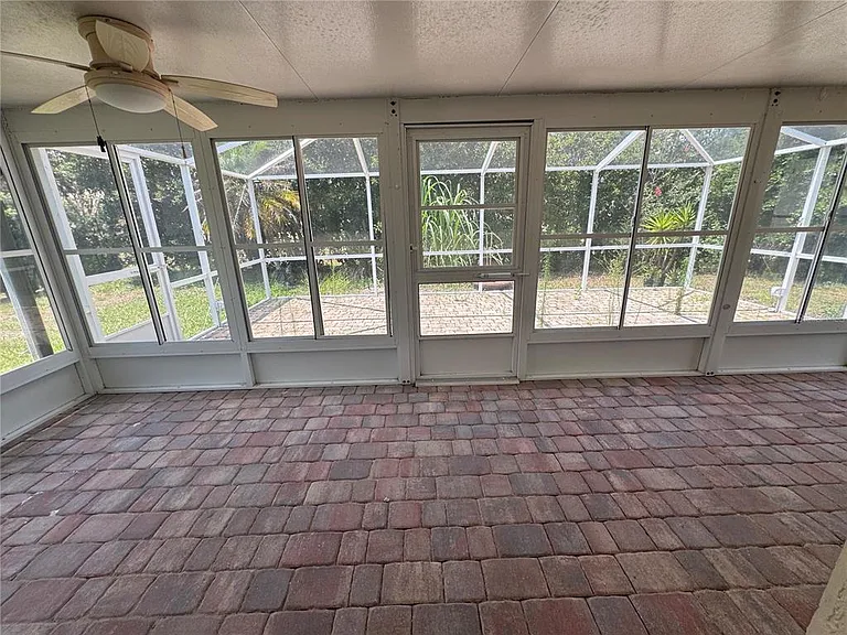 427 Greenfield Rd — Photo 14