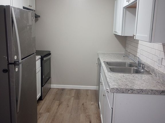 4th image of 2416 Park Ave #3