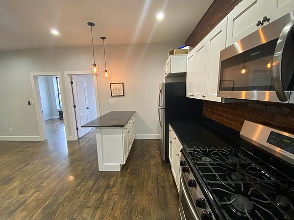 2nd image of 564 Evergreen Ave APT 2A
