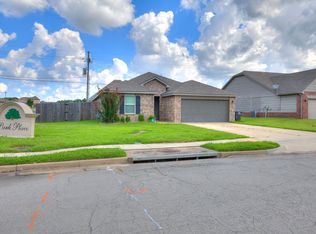 3102 Debbie Ln, Bartlesville, OK 74006