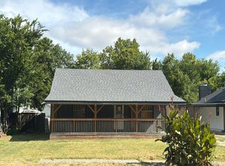 317 W Pleasant St, Aurora, MO 65605