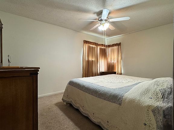 5th image of 719 W Highway St
