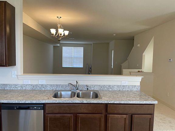 3rd image of 1426 Carrick Ct
