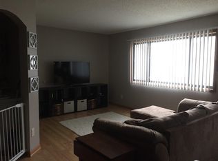 26 E 13th St, Waconia, MN 55387