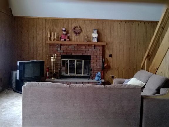 2nd image of 4212 Chestnut Hill Dr