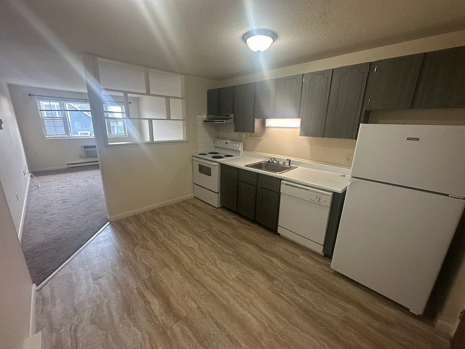 1 bed, 605 sqft, $2,150 — Photo 2