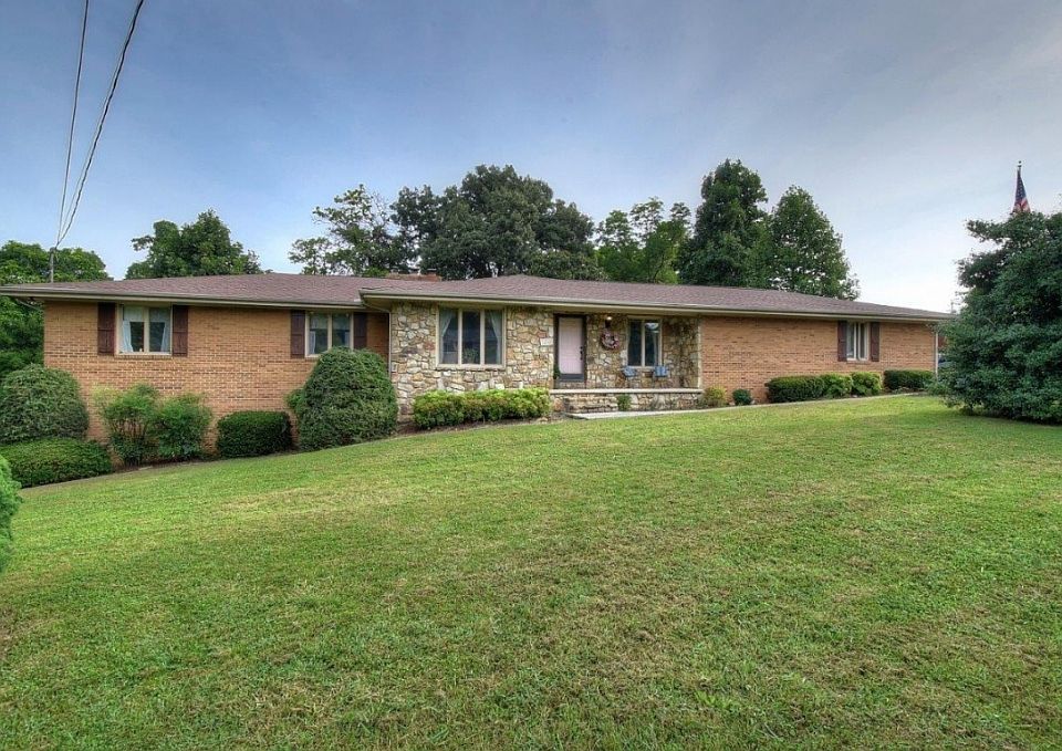 1st image of 1607 Willowbrook Dr
