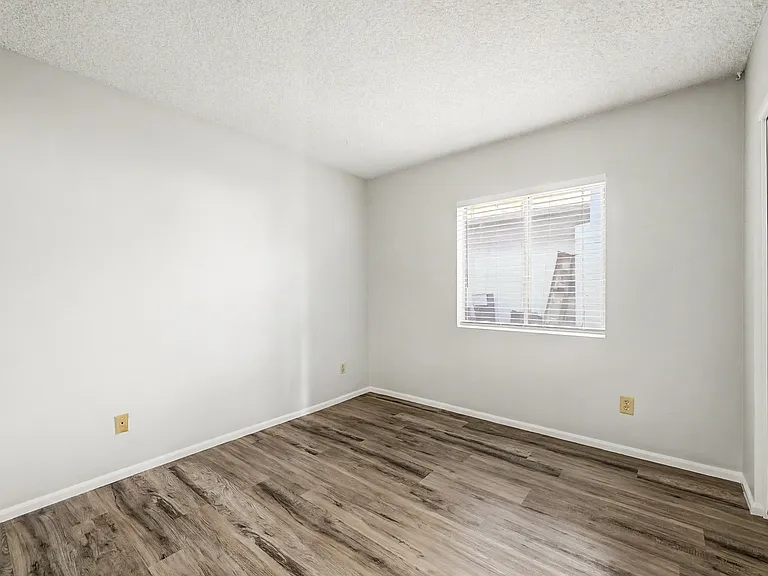 5733 W Mescal St — Photo 23