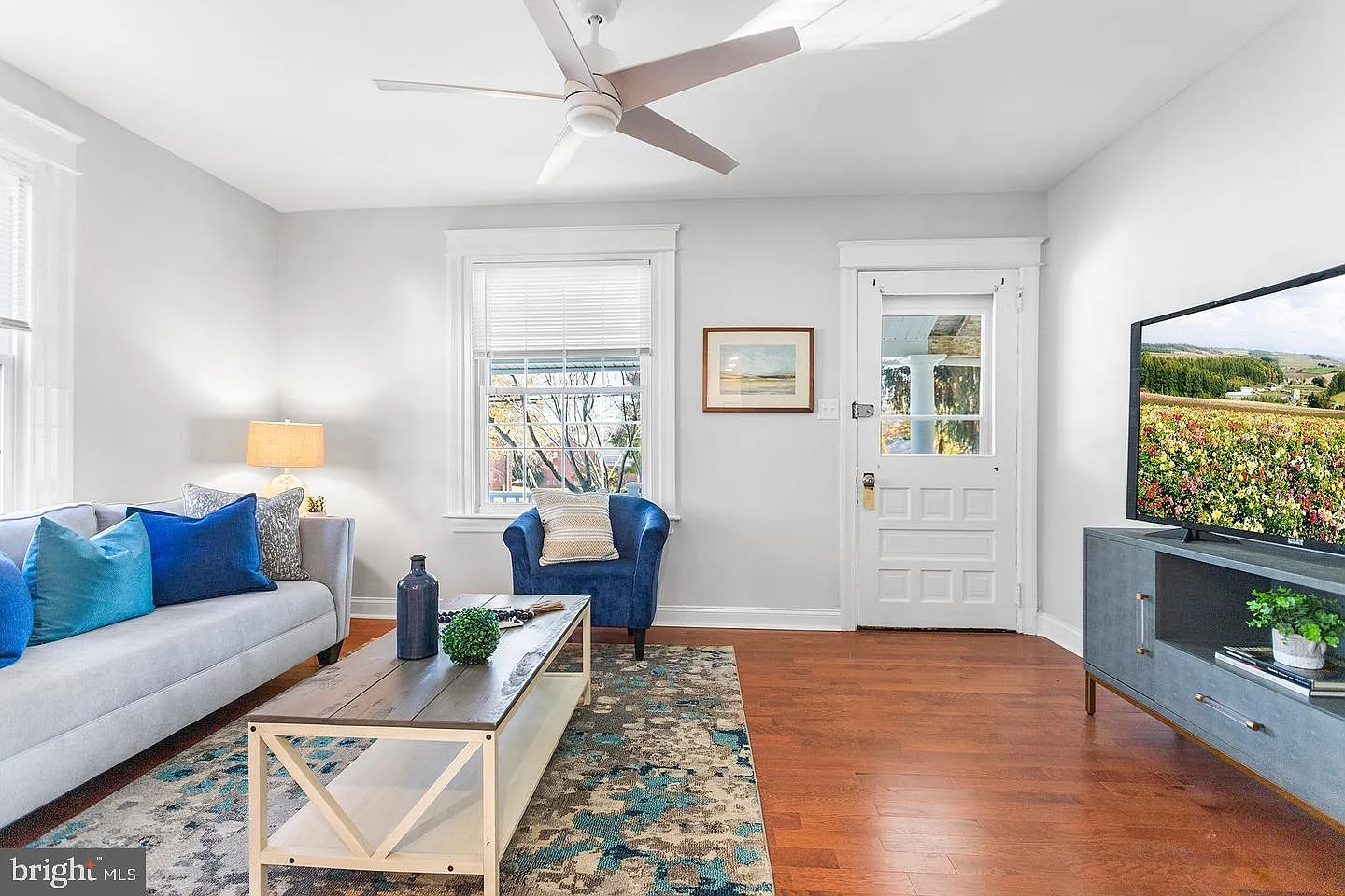 4 bed, 1.5 bath, 1800 sqft, $3,250 — Photo 4