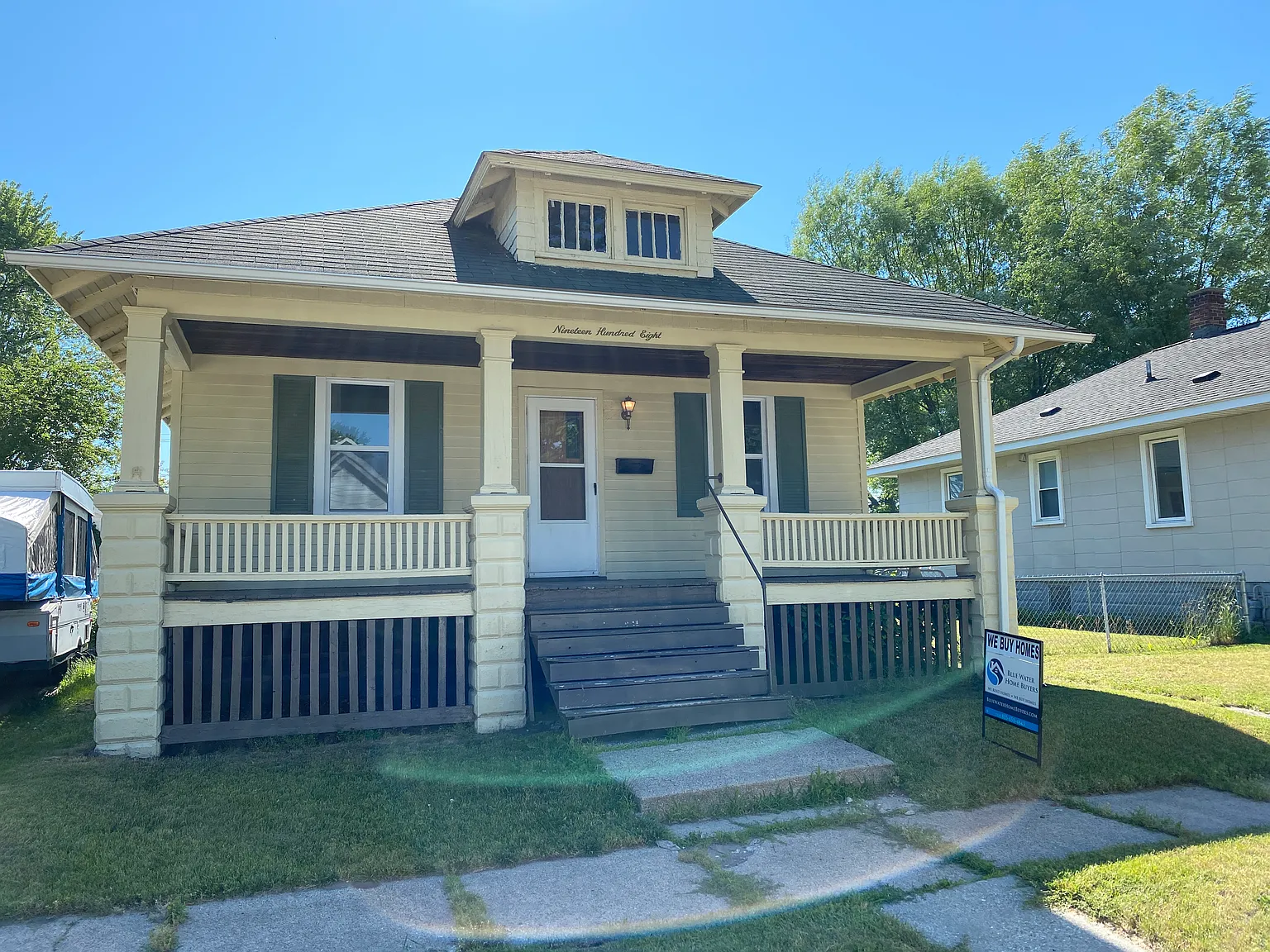 2 bed, 858 sqft, $995 — Photo 1