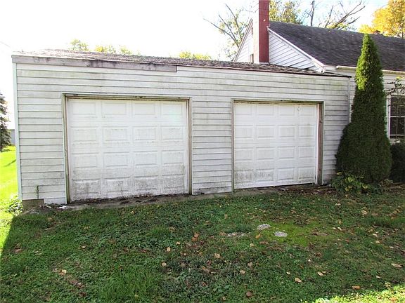 4th image of 5463 E Clements St