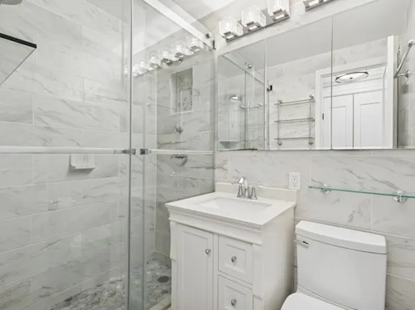 330 Third Avenue image 7 of 13