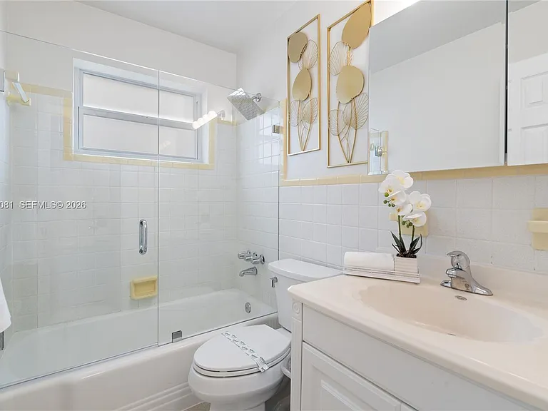 2125 N 14th Ct — Photo 11