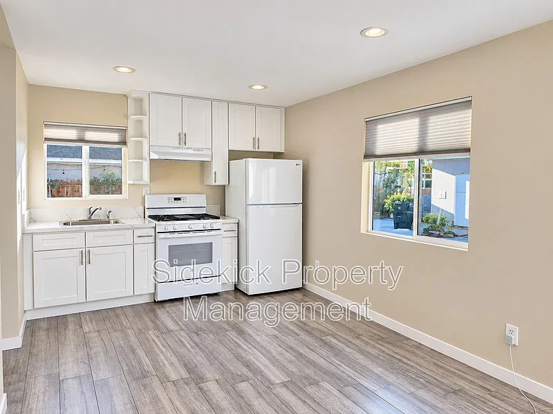 1 bed, 1.0 bath, 450 sqft, $2,100 — Photo 4