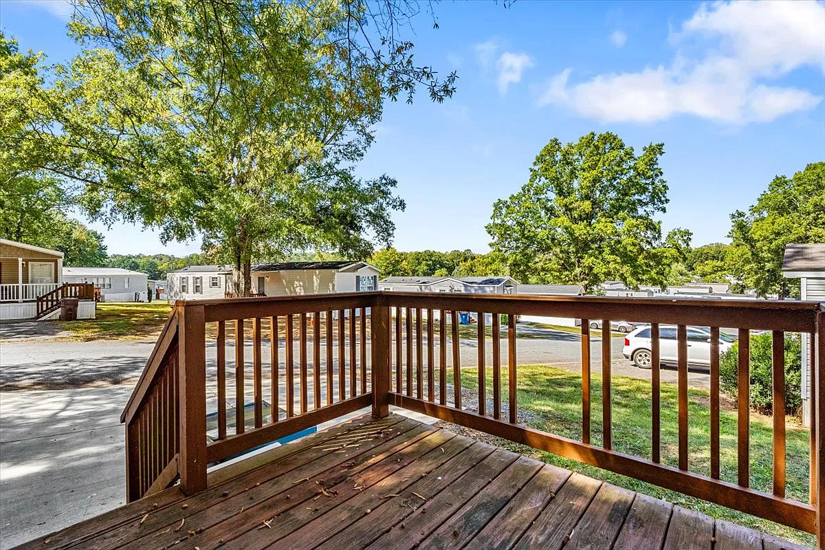2 bed, 776 sqft, $1,350 — Photo 4