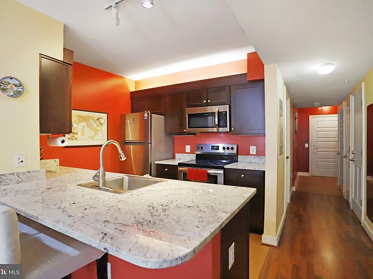 616 E St NW #708 — Photo 10