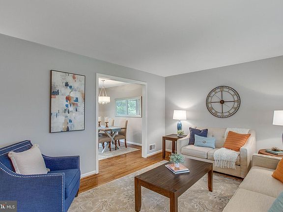 5th image of 4946 Gainsborough Dr