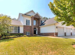 2401 Savanna Rd, Bloomington, IL 61705