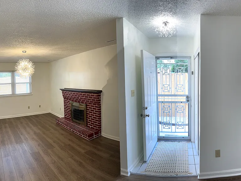 874 Jamestown Landing Rd — Photo 9