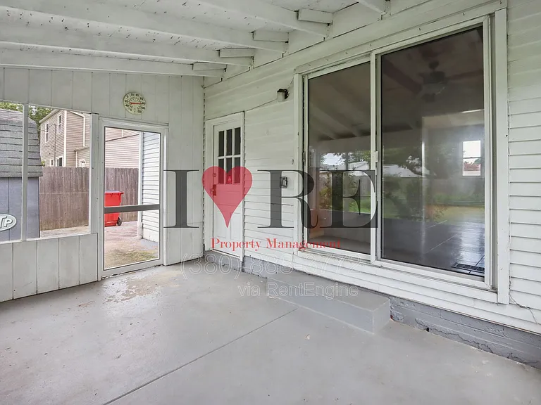 3565 Brunswick Dr — Photo 31