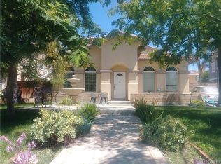 31132 Chesapeake Ln, Mentone, CA 92359