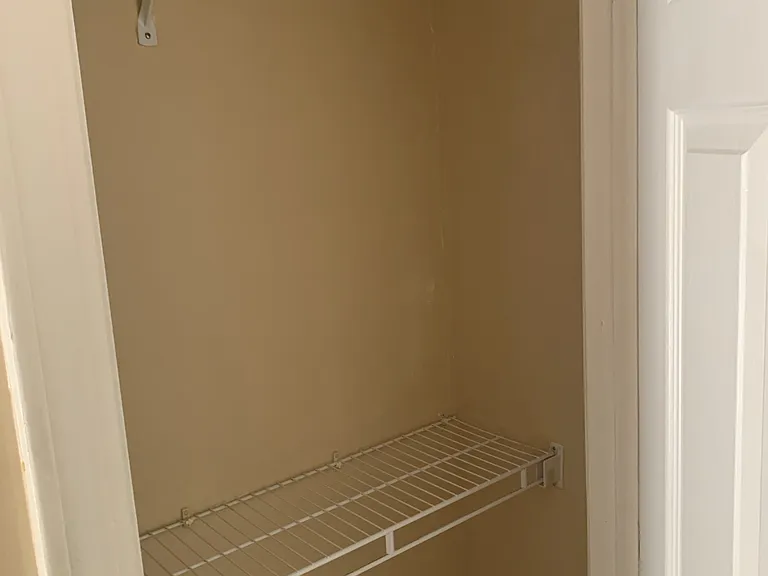 347 S Upper St #20 — Photo 5