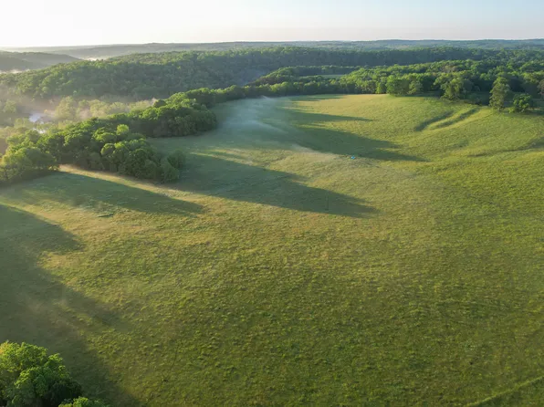 1358 Bradford Rd, Willow Springs, MO 65793