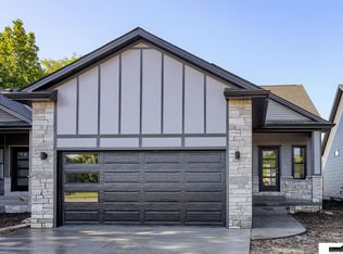 313 Groveland St, Lincoln, NE 68521