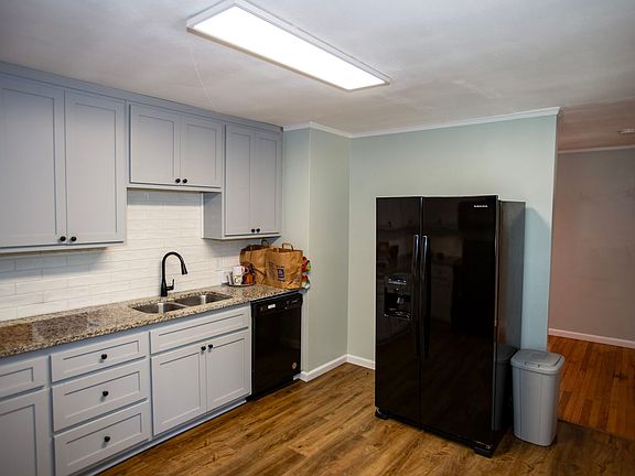2nd image of 230 Habersham Way