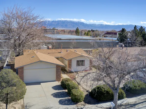 6928 Conestoga Dr NW, Albuquerque, NM 87120