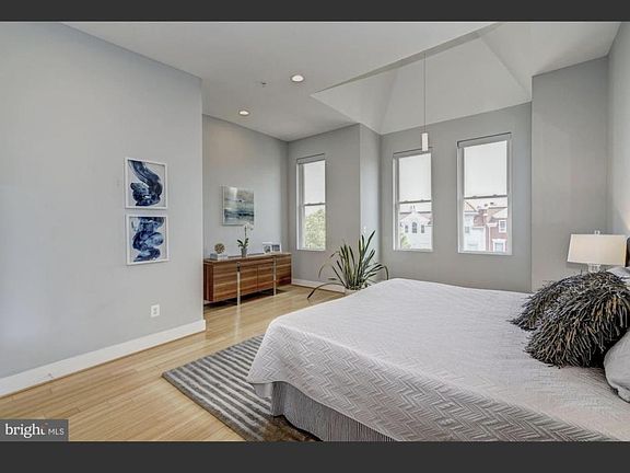 2nd image of 3552 13th St NW APT 2