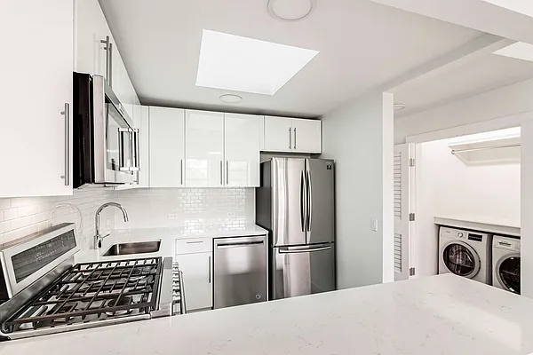 Rented by Cooper & Cooper Real Estate | media 2