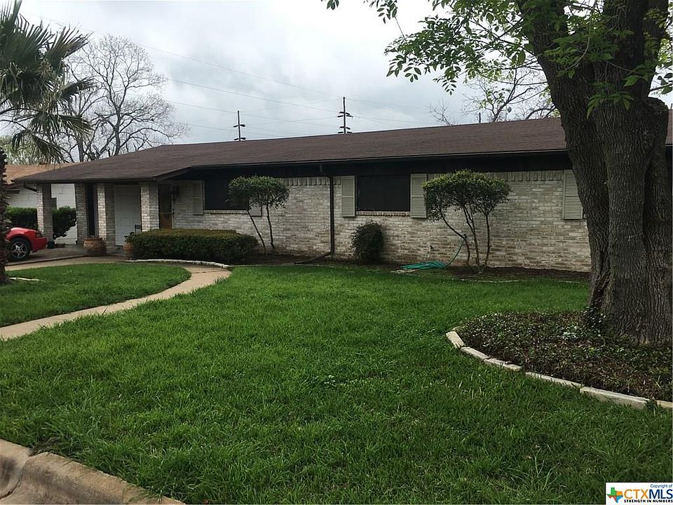 1st image of 802 Larry Dr