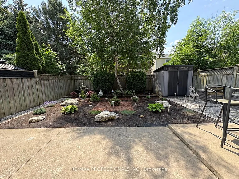 19 Elmbrook Cres #LOWER — Photo 23