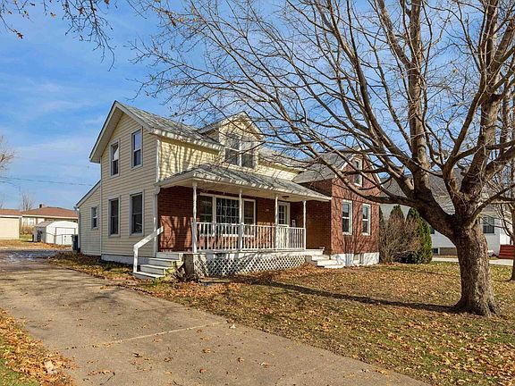 2nd image of 210 W Lincolnway St