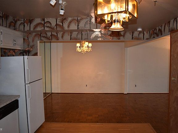 4th image of 8759 Estate Plaza Dr