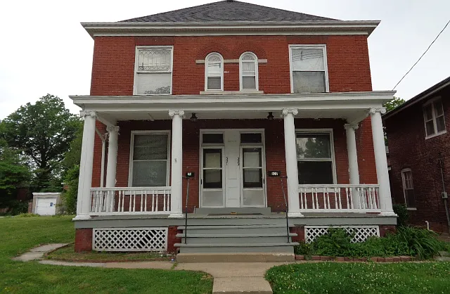 321 N Church St — Photo 1