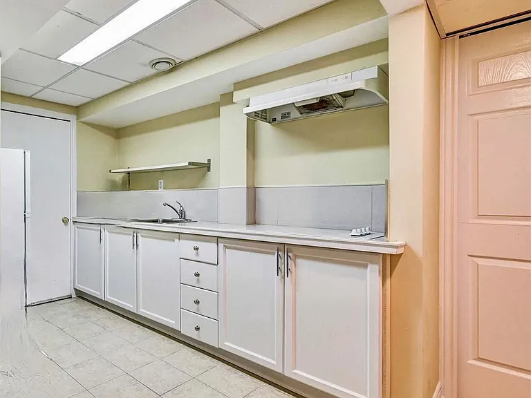 192 Canyon Hill Ave #BASEMENT — Photo 7