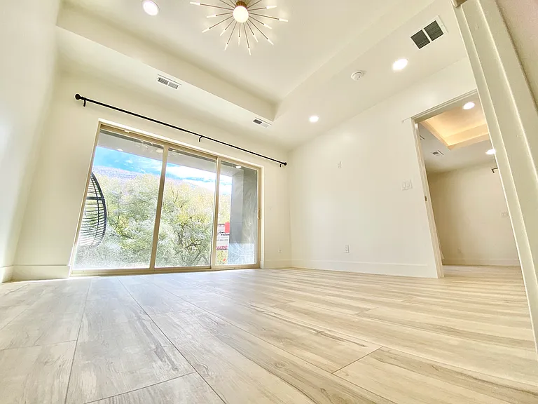 6025 E Emigration Canyon Rd — Photo 22