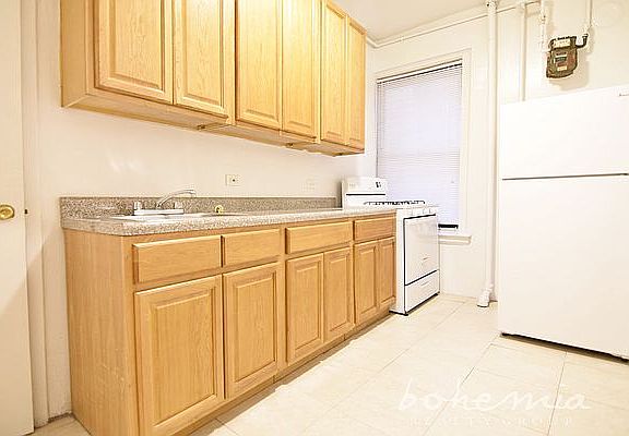 3rd image of 436 Fort Washington Ave #12D