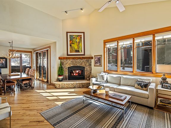 3rd image of 1462 Clubhouse Drive