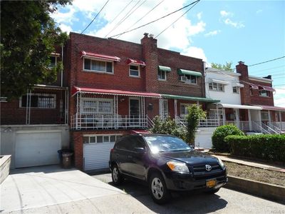 3764 Laconia Ave, Bronx, NY, 10469