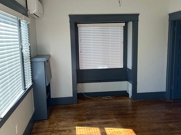 4th image of 4658 Louisiana St
