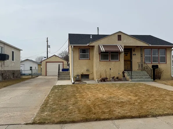 3014 Avenue E, Scottsbluff, NE 69361