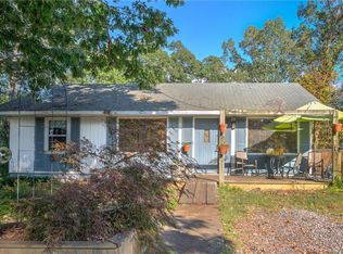 52 Ridge Rd, Asheville, NC 28803
